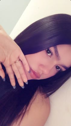Laura R.